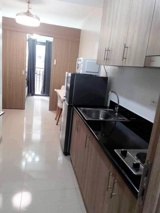 Ocean Room 677 Shore 2 Tower 3 Moa Complex, Pasay City Манила Екстериор снимка